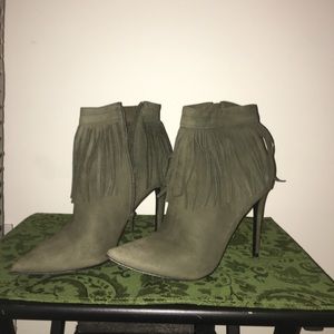 ALDO olive green cirede boot heels.